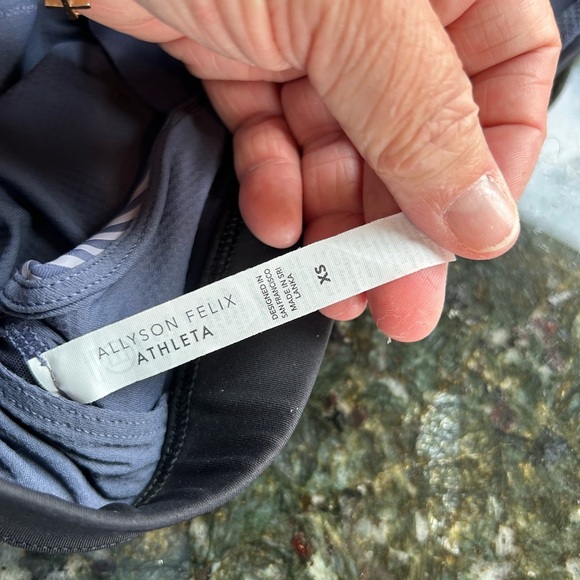 NWT Allyson Felix x Athleta Ultimate Legend Bra. XS. Collaboration. Limited. - Picture 8 of 10